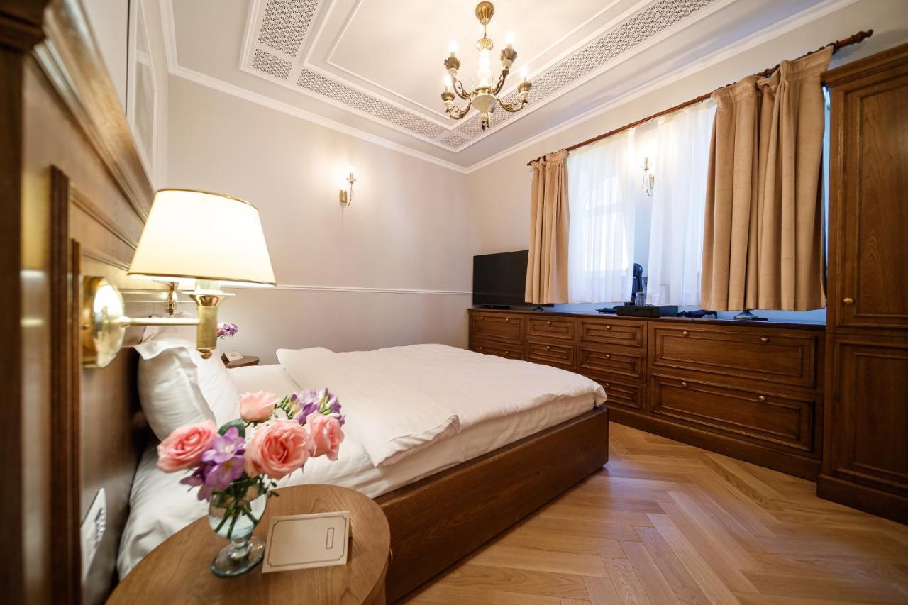 Templum Clava Hotel Bucharest Exterior photo