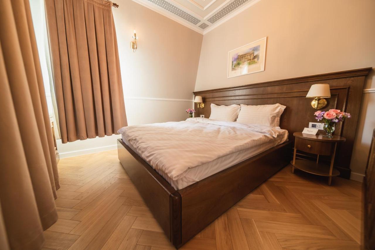 Templum Clava Hotel Bucharest Exterior photo