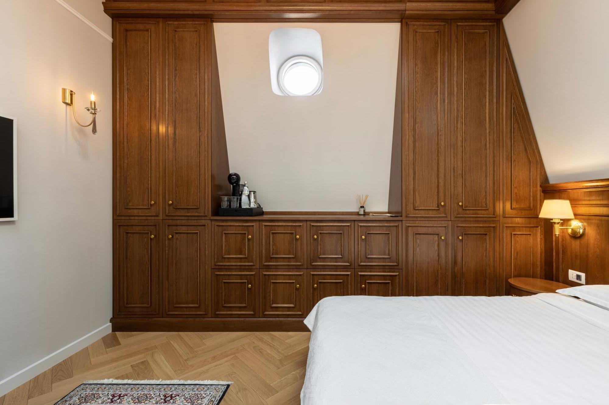 Templum Clava Hotel Bucharest Exterior photo